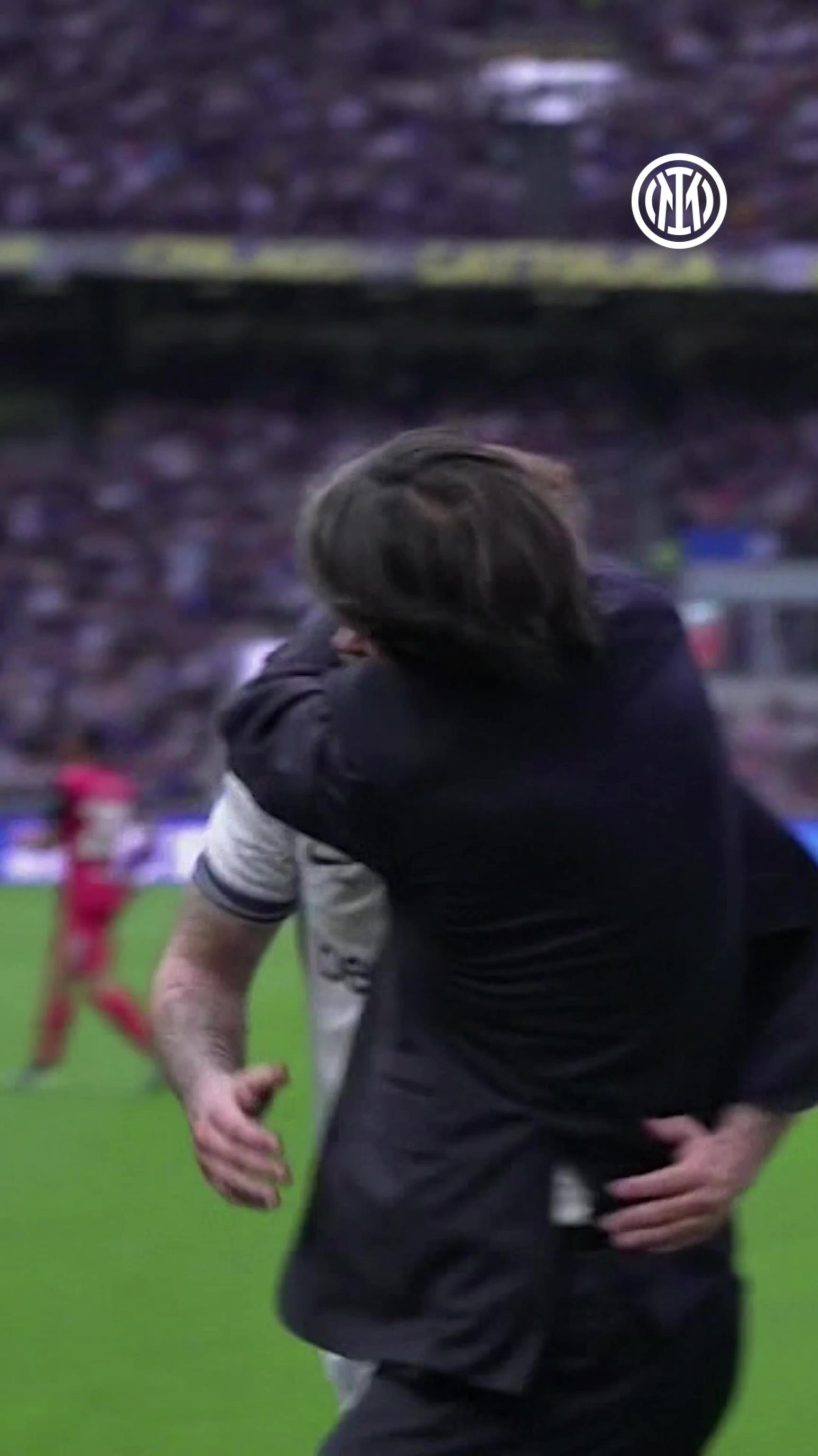 太銷魂，網(wǎng)友：阿瑙托維奇這腳傳球的確值得小因又摟又親